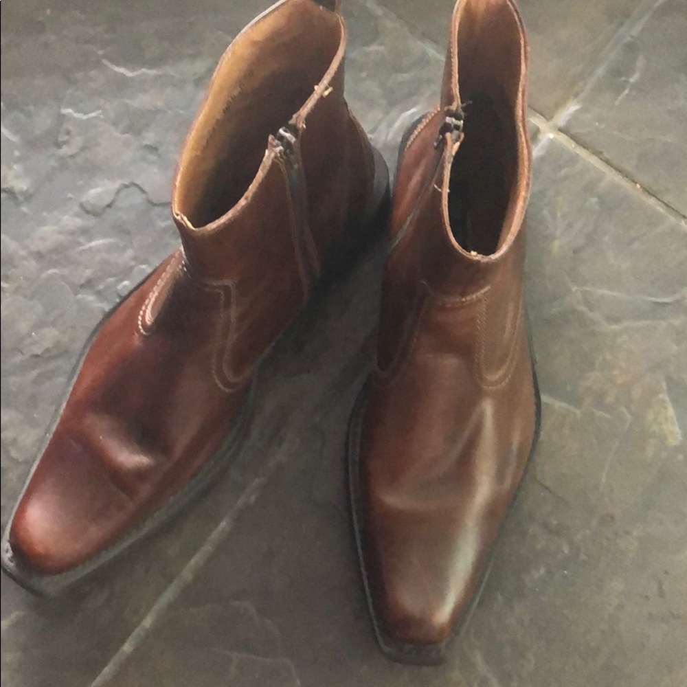 Brown leather Italian boots